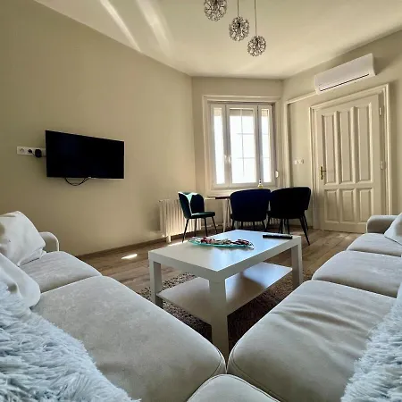Centre Piac View Apartamento Debrecen